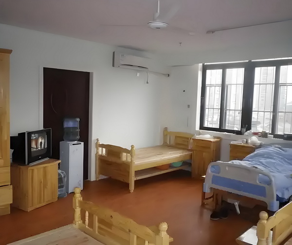 冯骥荐电影南京照相馆：没有抒情只有血的事实